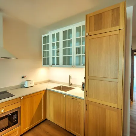 Large And Stylish 1 Bedroom 2 Bathrooms Ager1-1 Apartment *