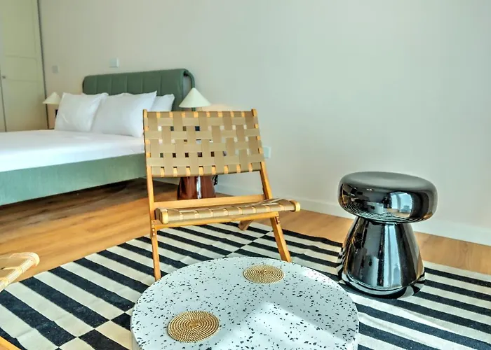 Apartment Large And Stylish 1 Bedroom 2 Bathrooms Ager1-1 *