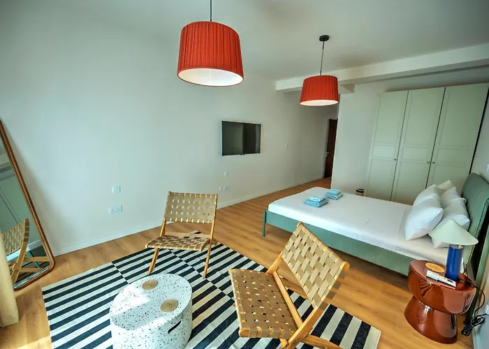 Large And Stylish 1 Bedroom 2 Bathrooms Ager1-1 *