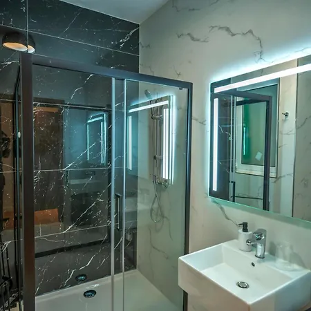 Large And Stylish 1 Bedroom 2 Bathrooms Ager1-1 Apartmán